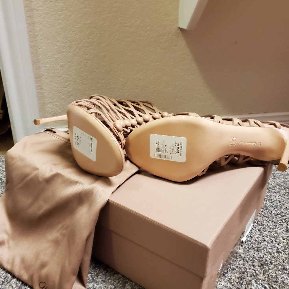 Shoes - Picture 5 of 8